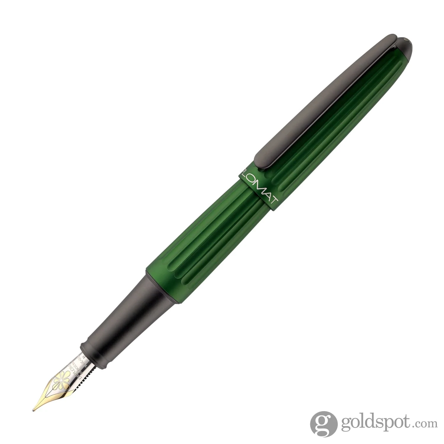 Diplomat Aero Fountain Pen In Green - 14K Gold 2 Diplomat Aero Fountain Pen In Green - 14K Gold - Image 2