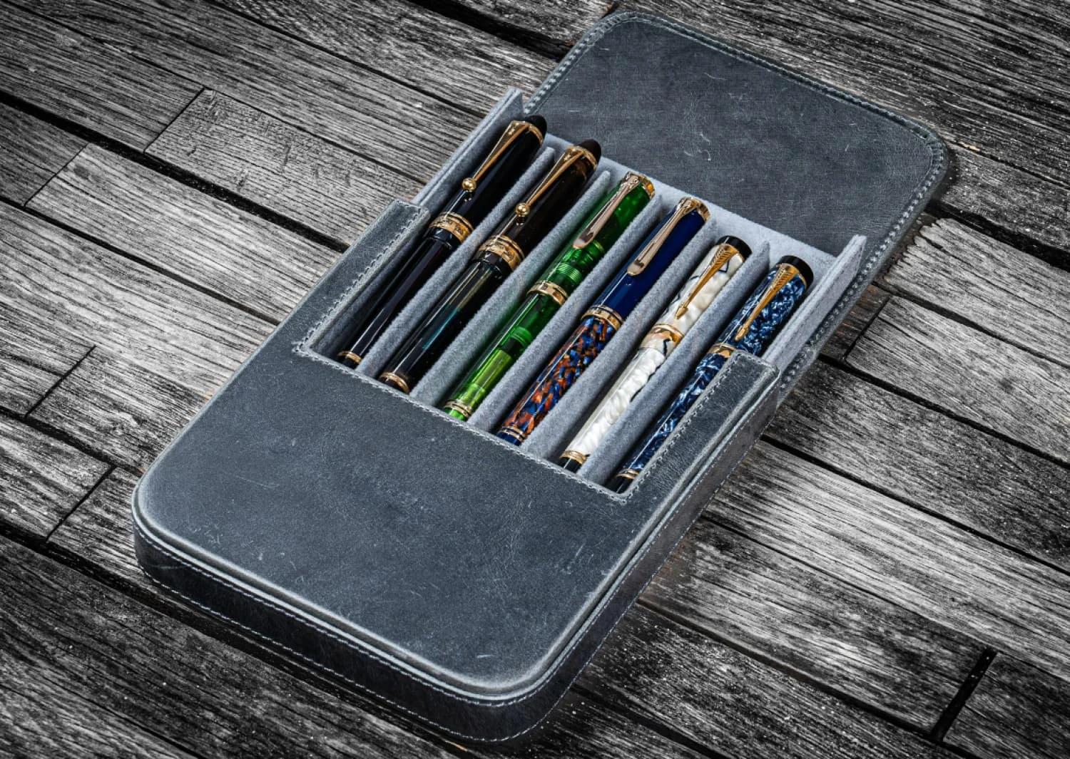 Galen Leather Magnum Opus Six Pen Hard Case With Removable Pen Tray In Crazy Horse Smoky Grey 1 Galen Leather Magnum Opus Six Pen Hard Case With Removable Pen Tray In Crazy Horse Smoky Grey