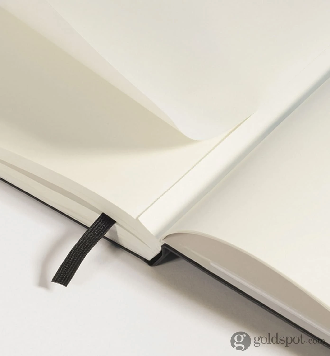 Leuchtturm 1917 Hardcover Dot Grid Notebook In Red - A5 5 Leuchtturm 1917 Hardcover Dot Grid Notebook In Red - A5 - Image 5